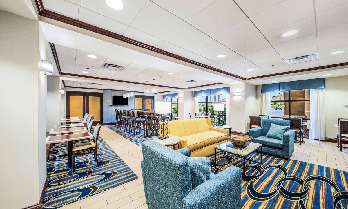 Greenfield Hotel | Hampton Inn Greenfield