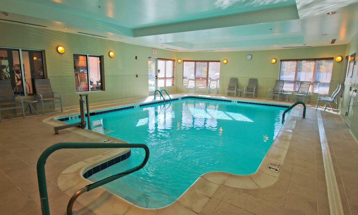 Coliseum Central Hotel | Hampton Inn Hampton-Newport News