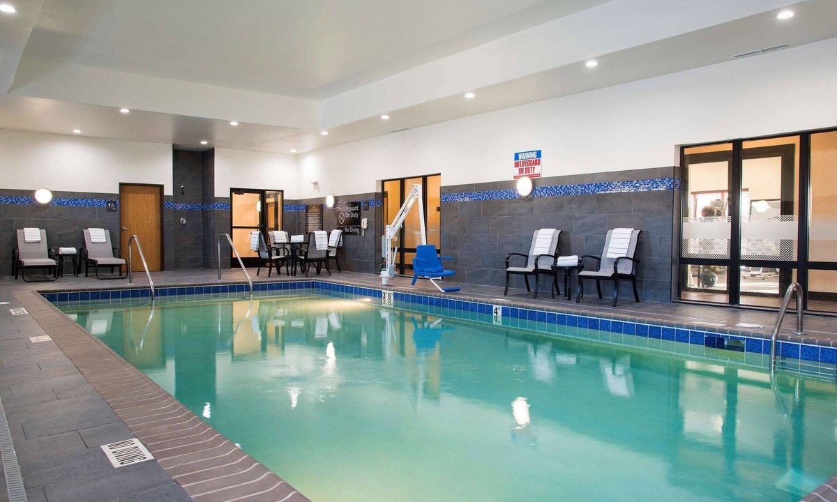 Portage Hotel | Hampton Inn Kalamazoo