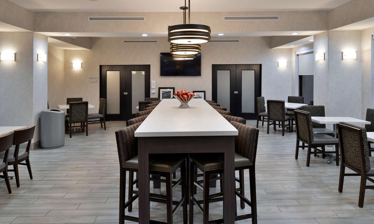 Winnetonka Hotel | Hampton Inn Kansas City Northeast