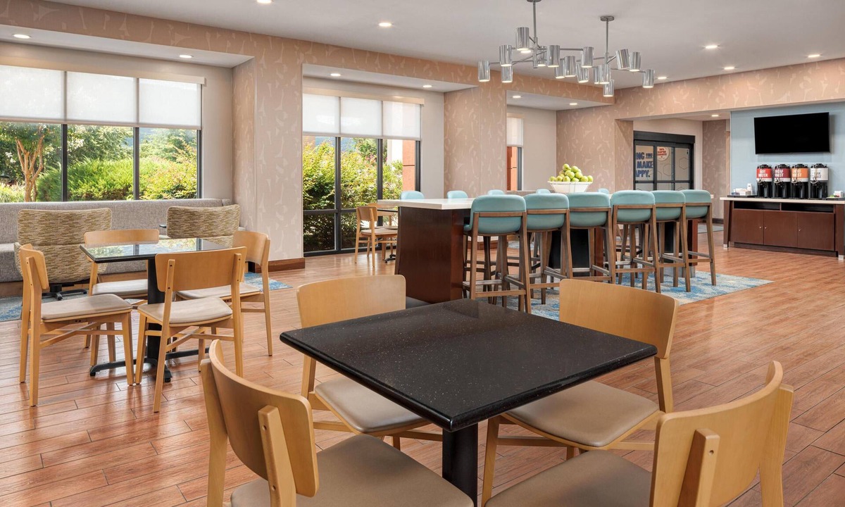 Kimball Hotel | Hampton Inn Kimball