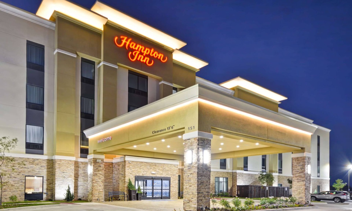 Kyle Hotel | Hampton Inn Kyle