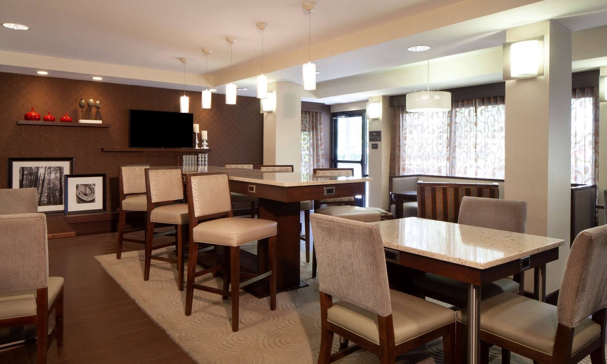 Lawrenceville Hotel | Hampton Inn Lawrenceville