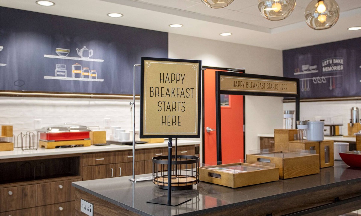 Parkers Crossroads Hotel | Hampton Inn Lexington, TN