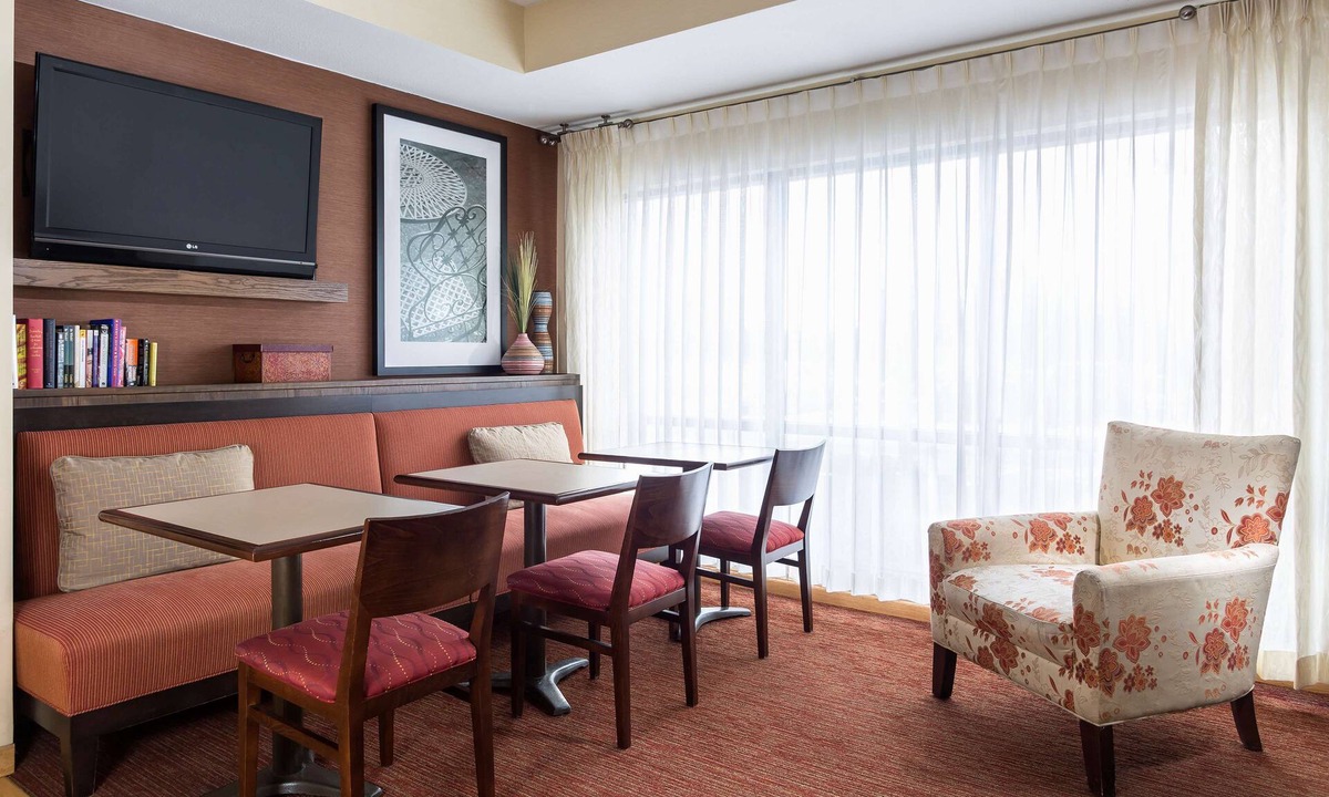 Burnsville Hotel | Hampton Inn Minneapolis/Burnsville
