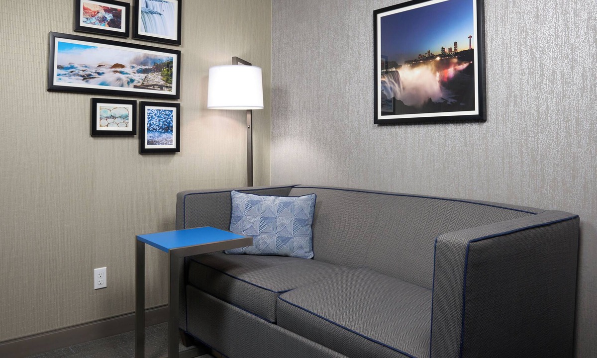 Downtown Niagara Falls Hotel | Hampton Inn Niagara Falls