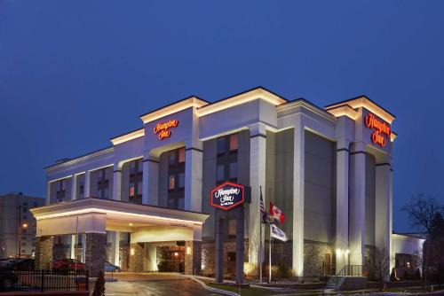 Downtown Niagara Falls Hotel | Hampton Inn Niagara Falls