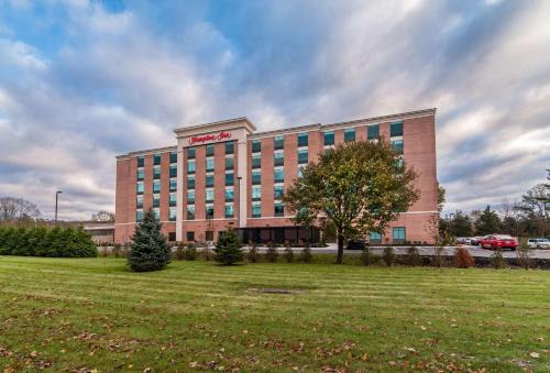 Westside Norwich Hotel | Hampton Inn Norwich