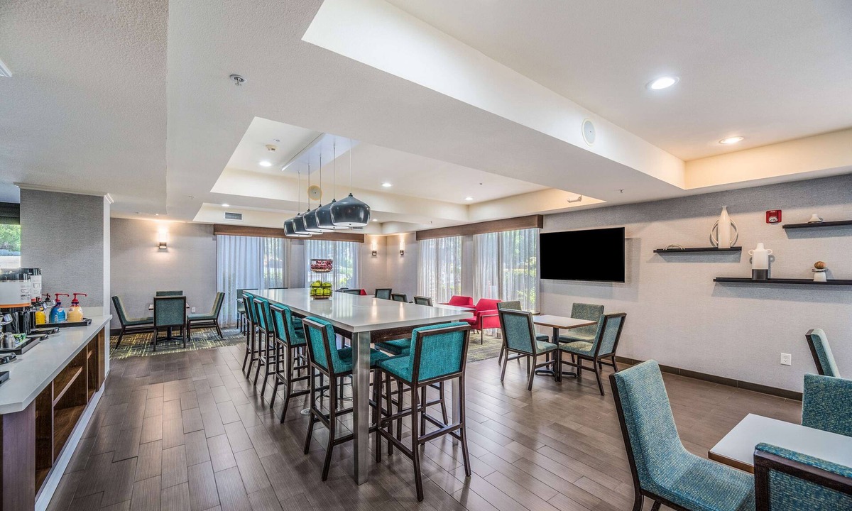 Hayward Hotel | Hampton Inn Oakland-Hayward