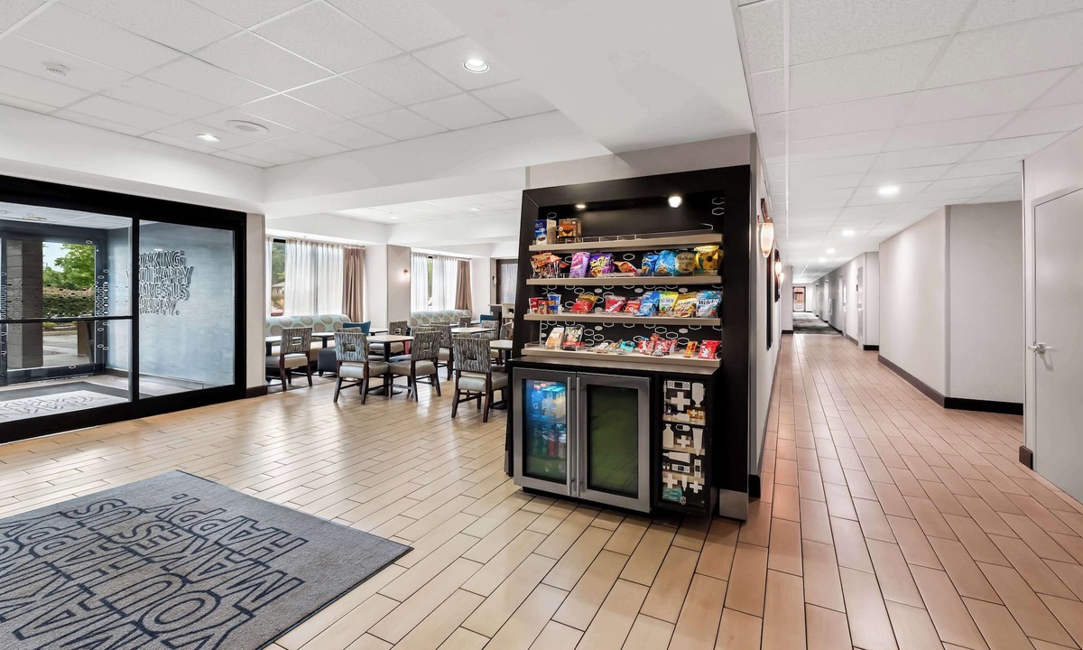 Deepwater Hotel | Hampton Inn Pennsville