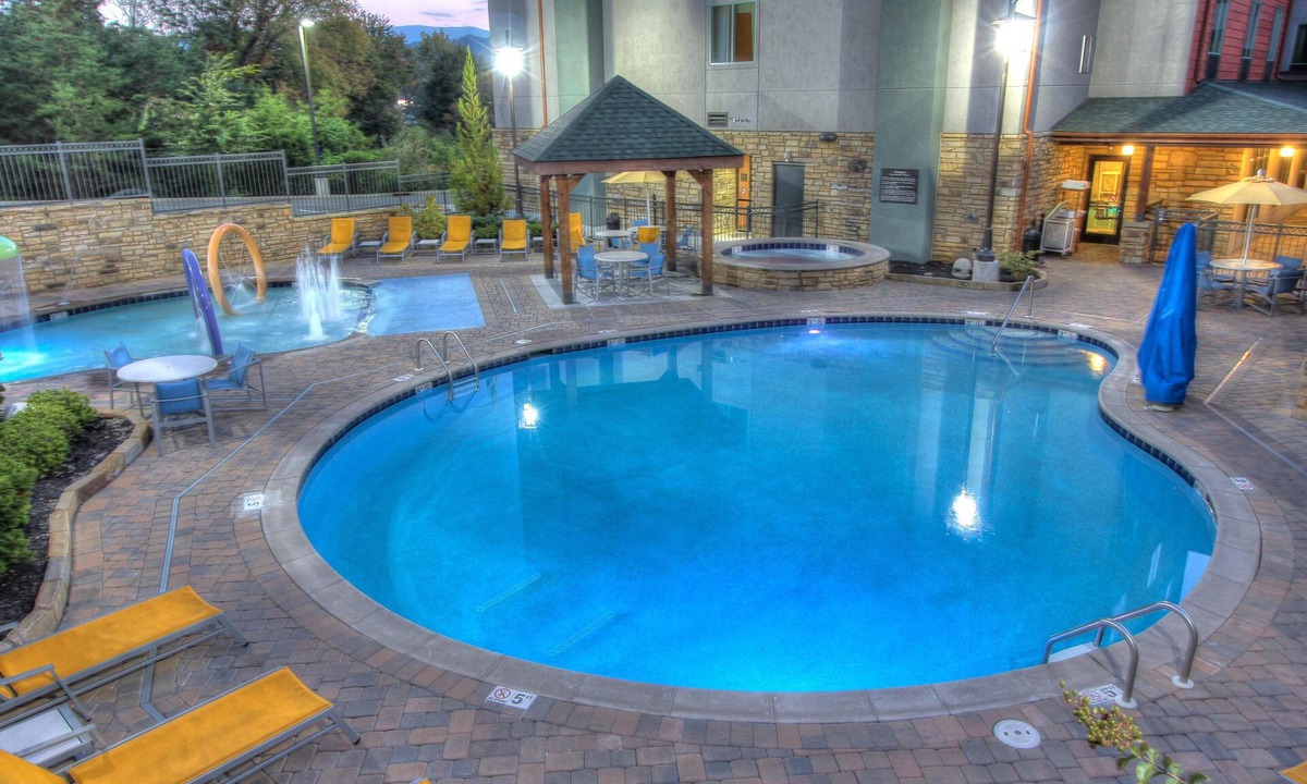Pigeon Forge Hotel | Hampton Inn Pigeon Forge