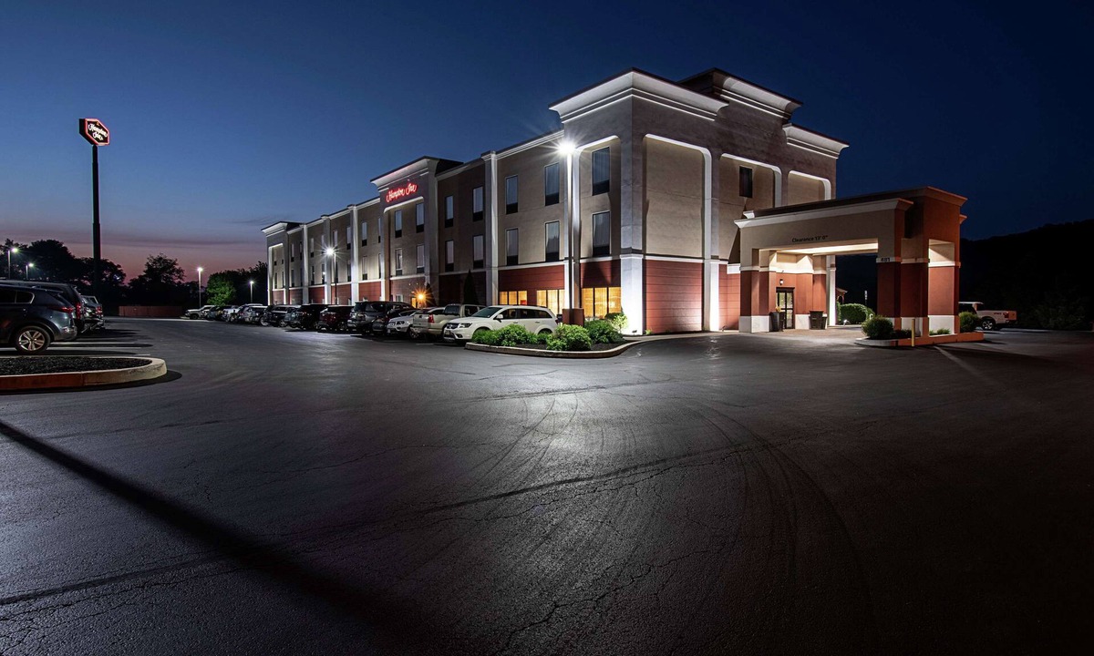 Pine Grove Hotel | Hampton Inn Pine Grove