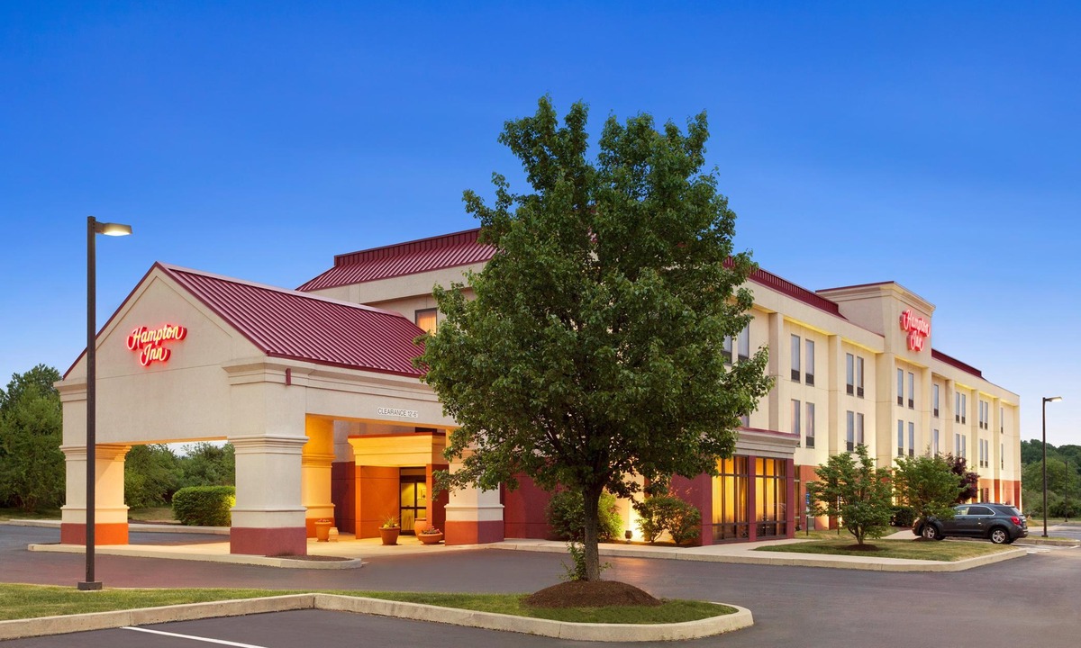 Milford Hotel | Hampton Inn Quakertown