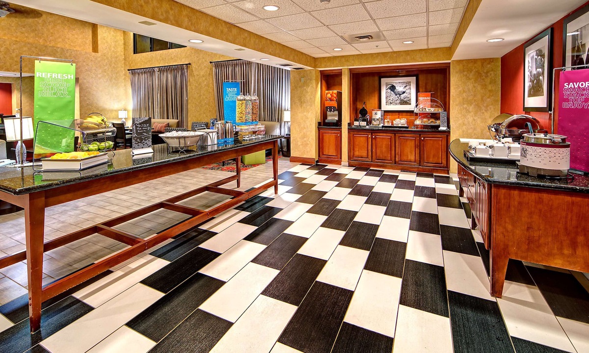 Quincy Hotel | Hampton Inn Quincy