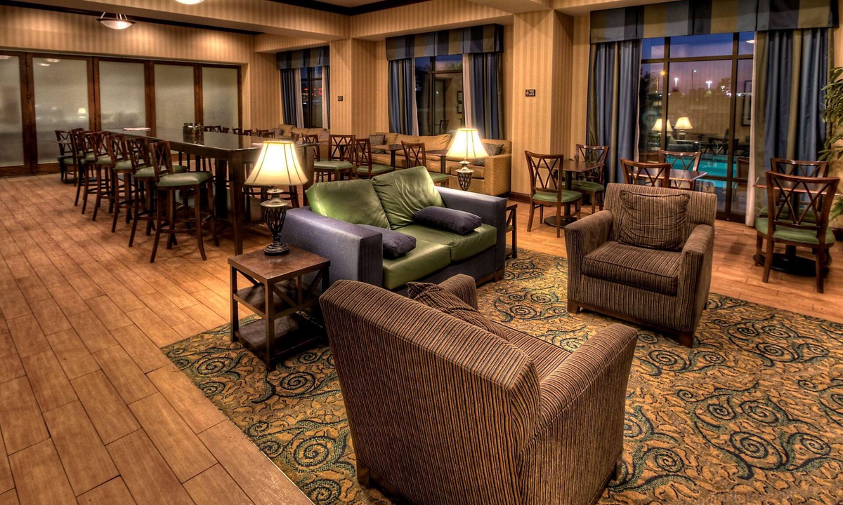 Roanoke Rapids Hotel | Hampton Inn Roanoke Rapids, NC