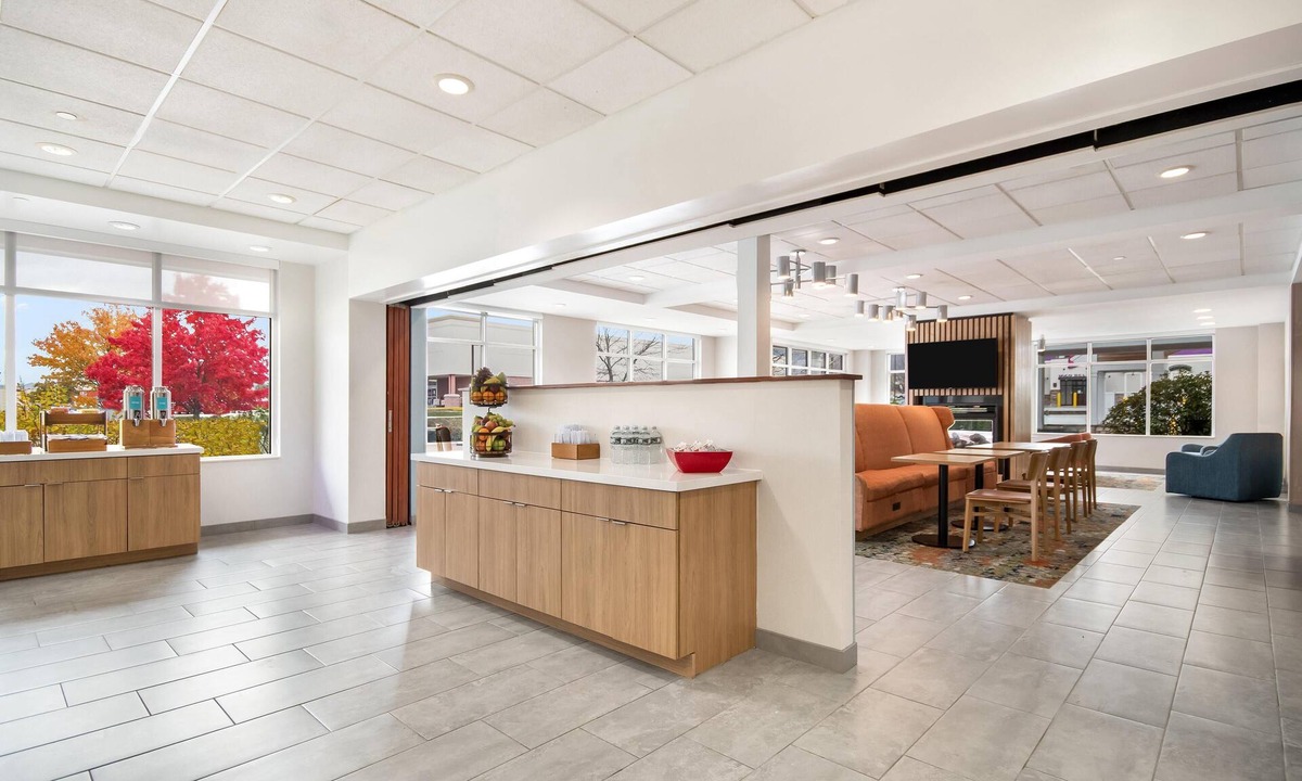 East Haven  Rutland County Hotel | Hampton Inn Rutland