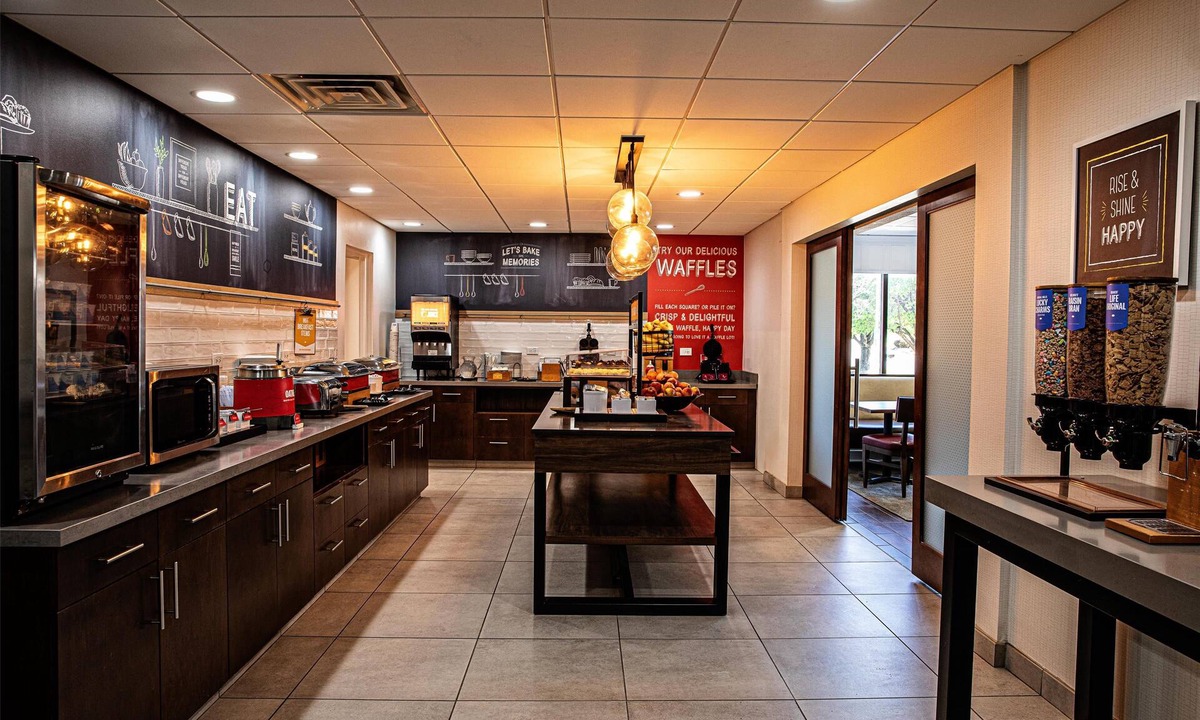 South Salisbury Hotel | Hampton Inn Salisbury