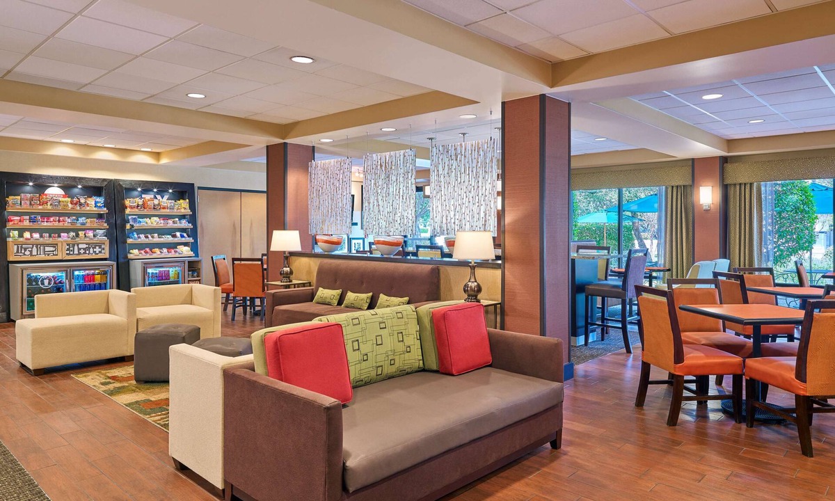 North San Antonio - SAT Hotel | Hampton Inn San Antonio Stone Oak
