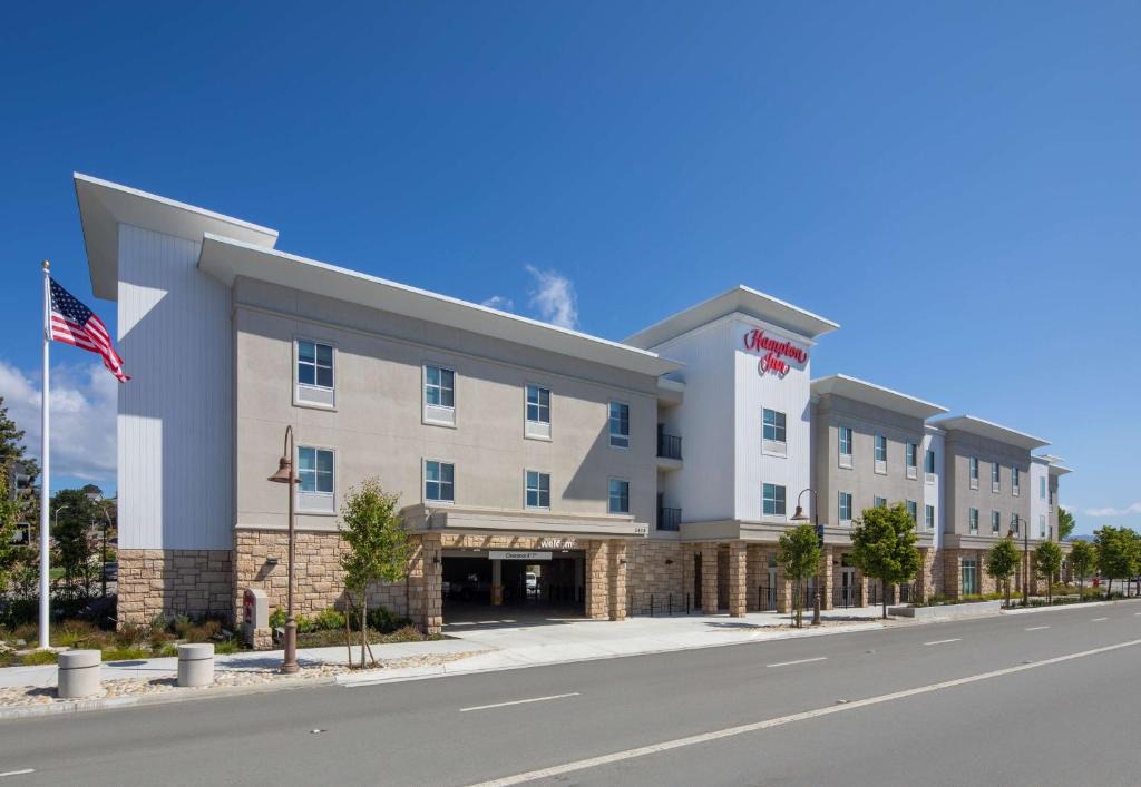 Westside Santa Cruz Hotel | Hampton Inn Santa Cruz West, Ca