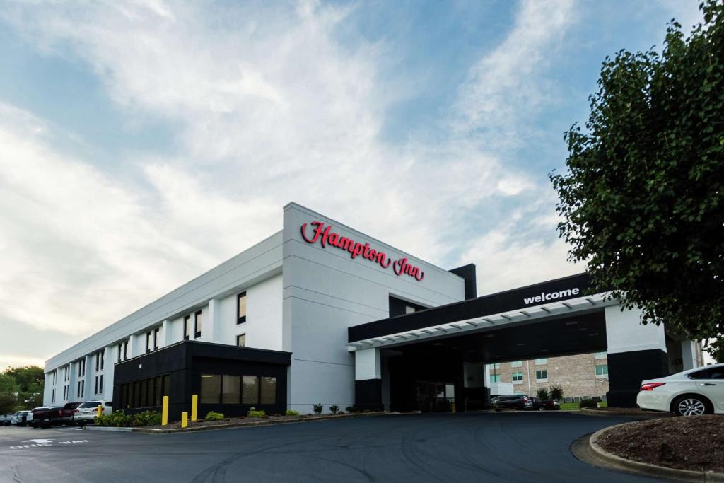 Somerset Hotel | Hampton Inn Somerset