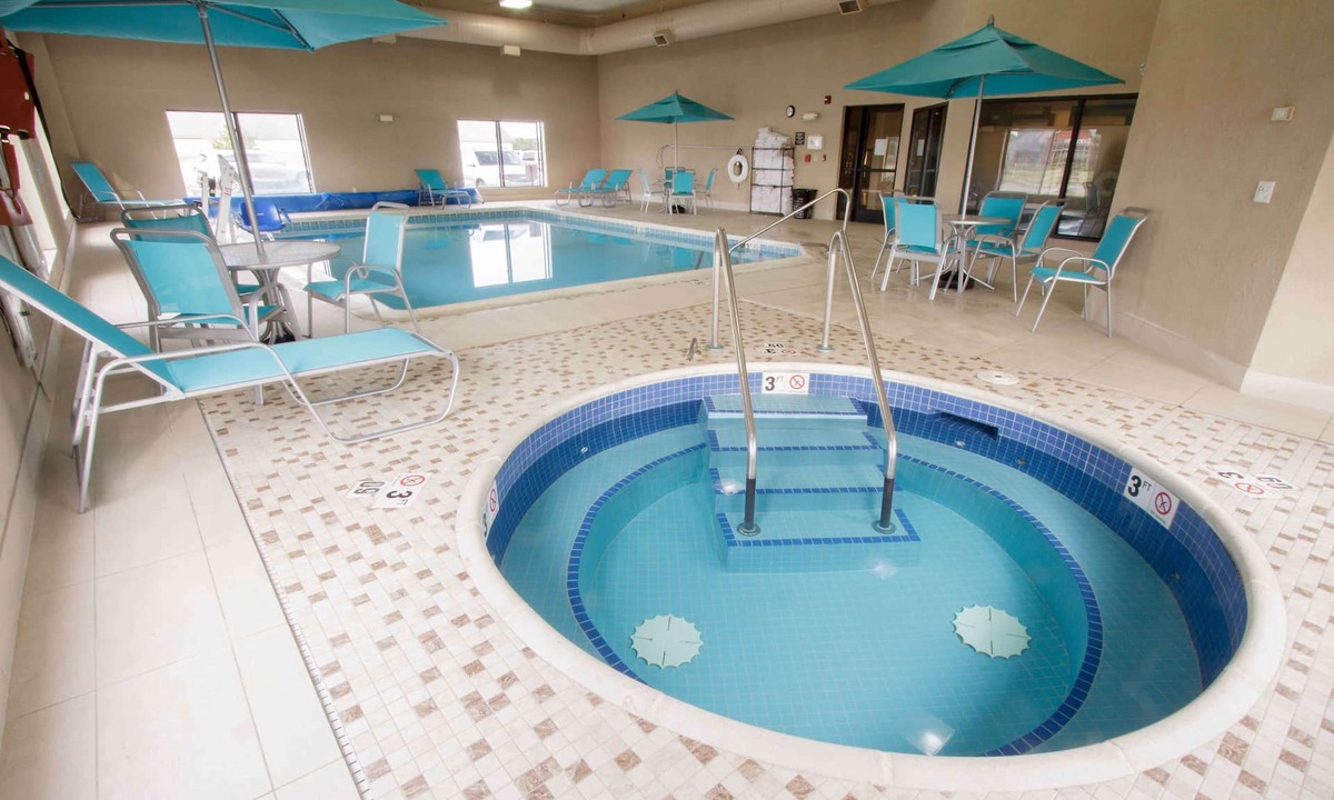 South Haven Hotel | Hampton Inn South Haven