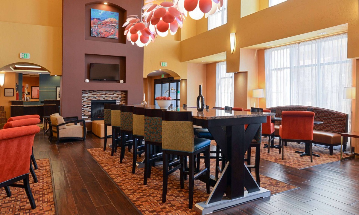 Westside Hotel | Hampton Inn & Suites Albuquerque-Coors Road