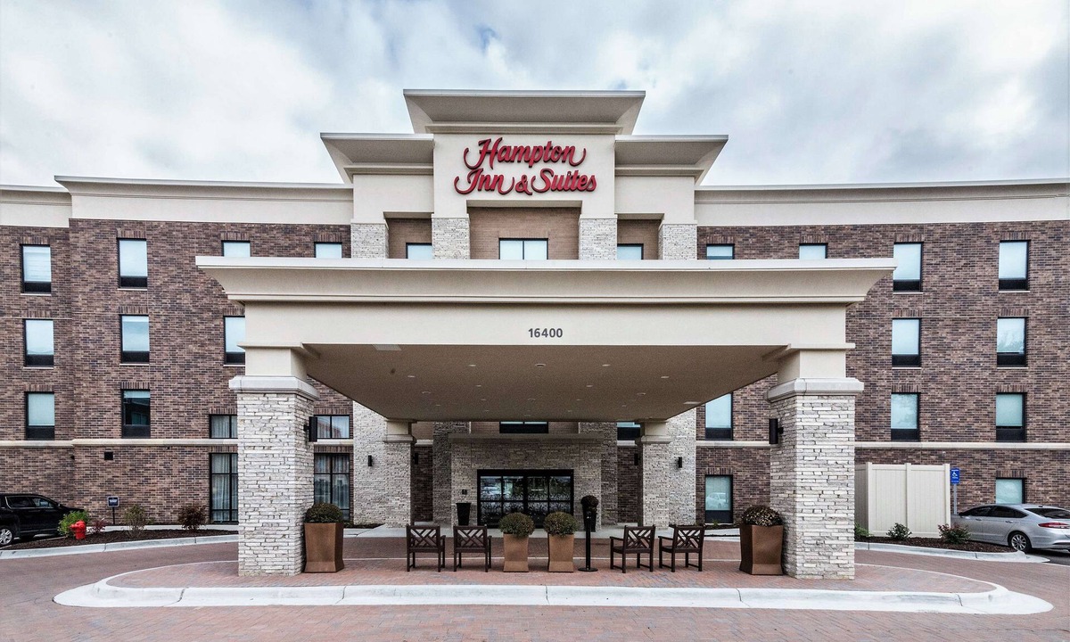 Allen Park Hotel | Hampton Inn & Suites Allen Park