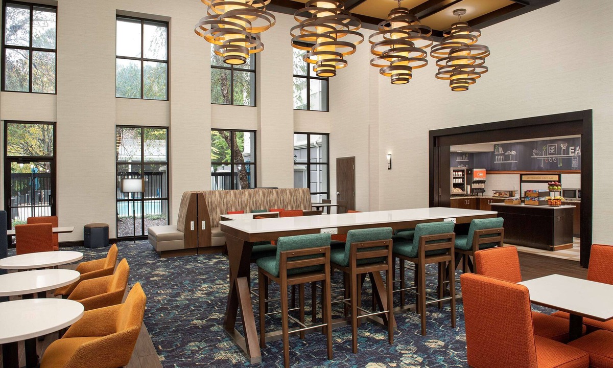 Alpharetta Hotel | Hampton Inn & Suites Alpharetta