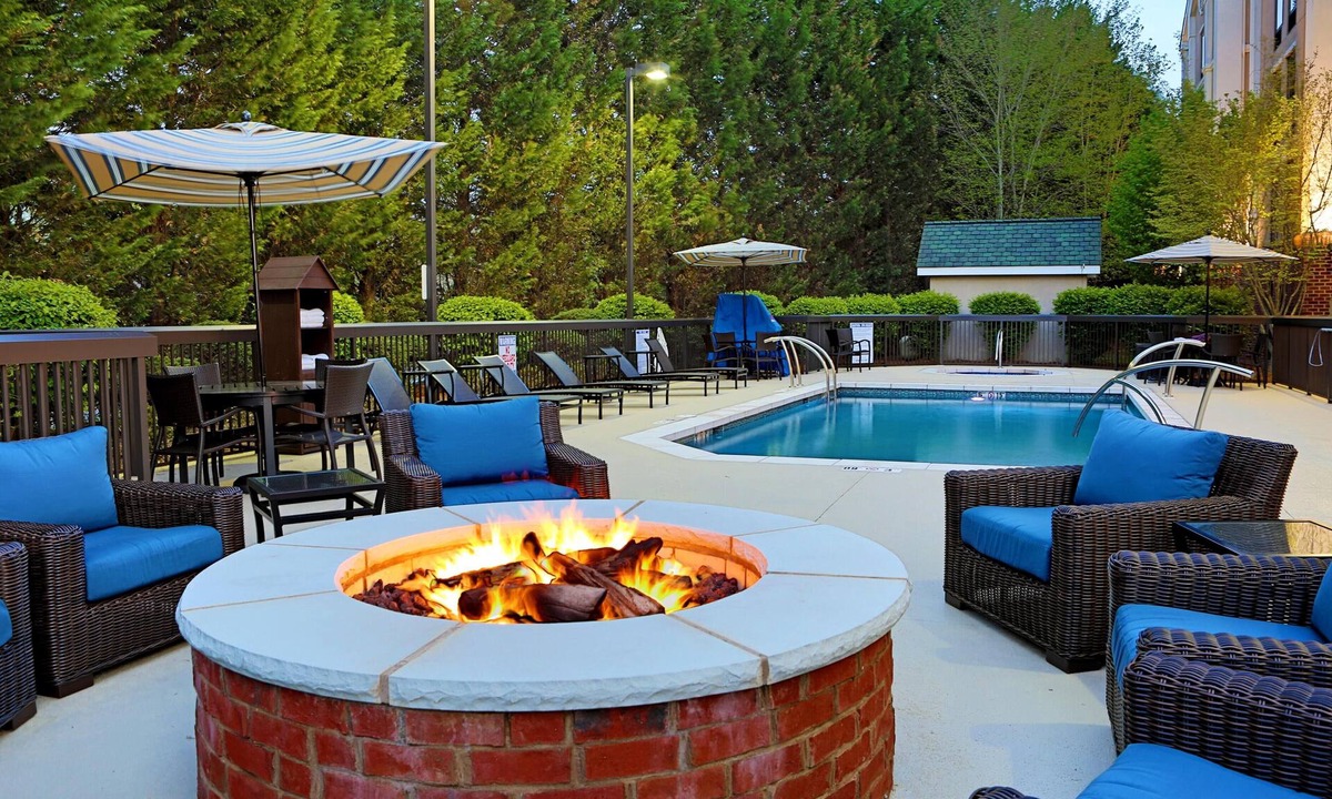 Skyland Hotel | Hampton Inn & Suites Asheville Airport