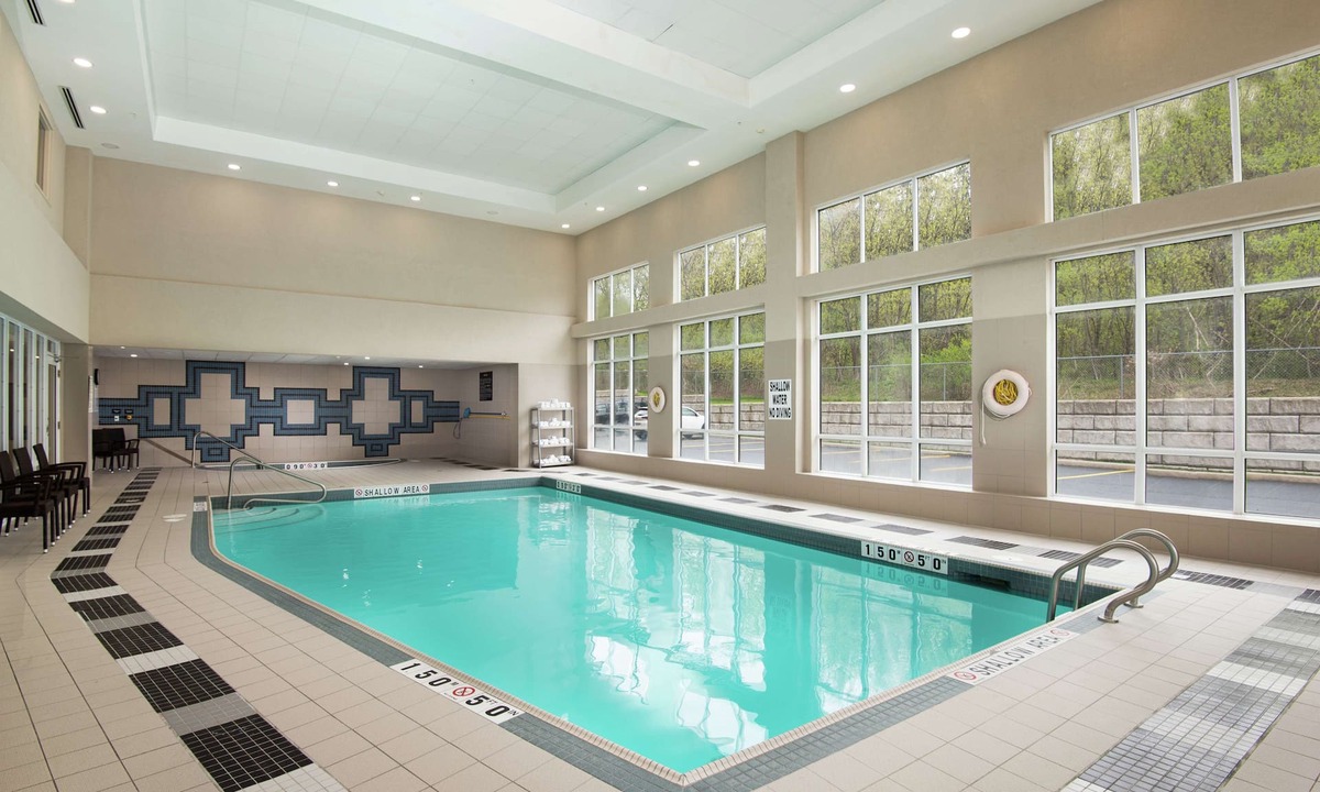 Barrie Hotel | Hampton Inn & Suites Barrie