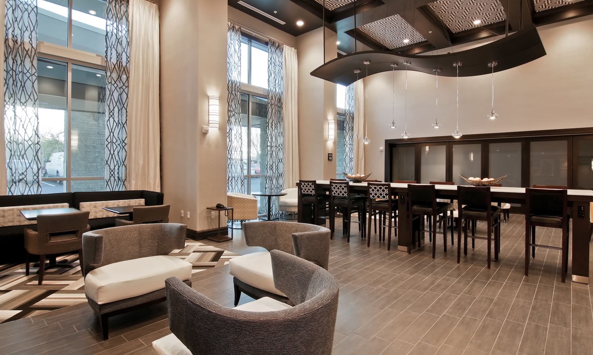 Wilburton Hotel | Hampton Inn & Suites Bellevue Downtown-Seattle