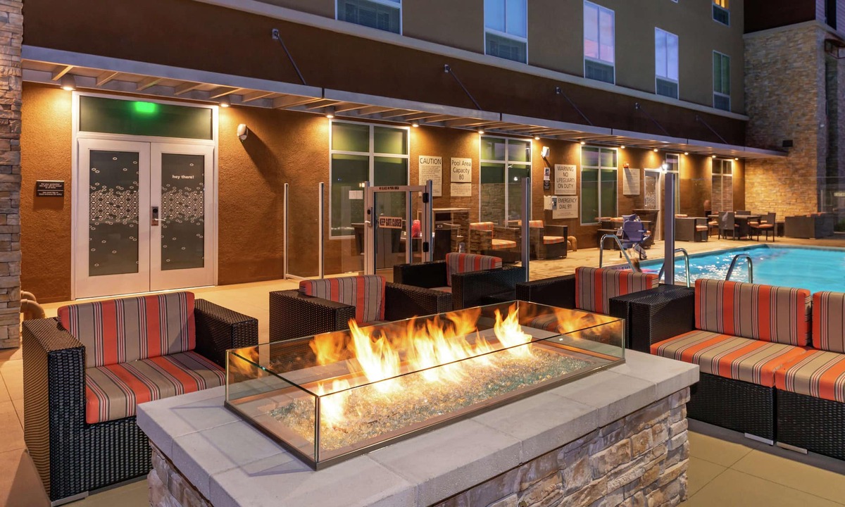 Buena Park Hotel | Hampton Inn & Suites Buena Park