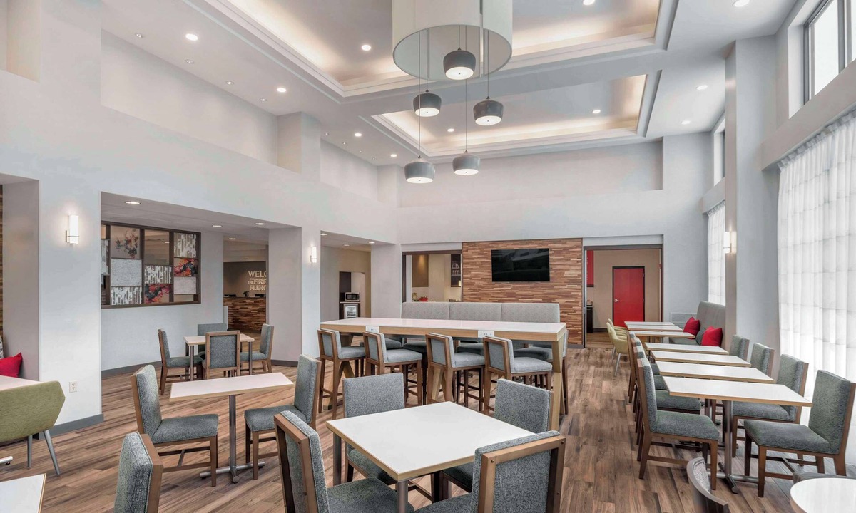 Burlington Hotel | Hampton Inn & Suites Burlington, NC