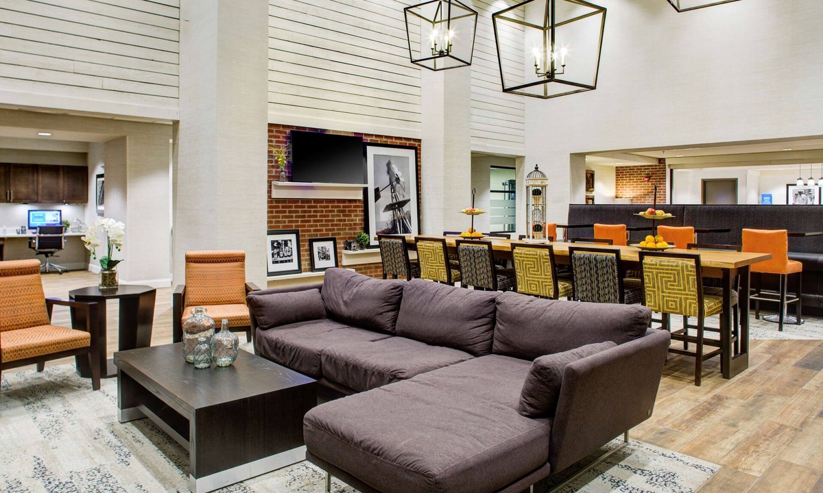 Pittsburg Hotel | Hampton Inn & Suites by Hilton Pittsburg Kansas Crossing