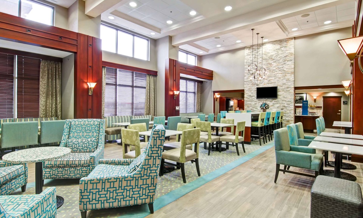 Guelph Hotel | Hampton Inn & Suites by Hilton - Guelph