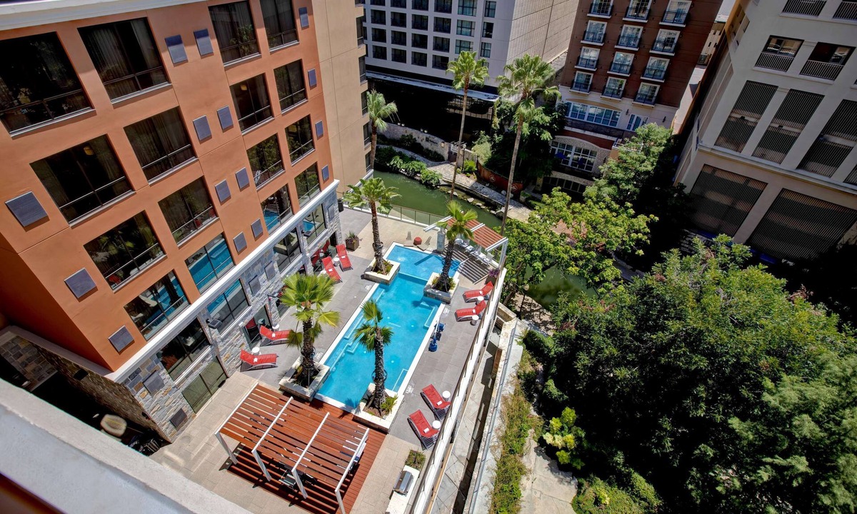 Main - Military Plaza Hotel | Hampton Inn & Suites by Hilton San Antonio Riverwalk