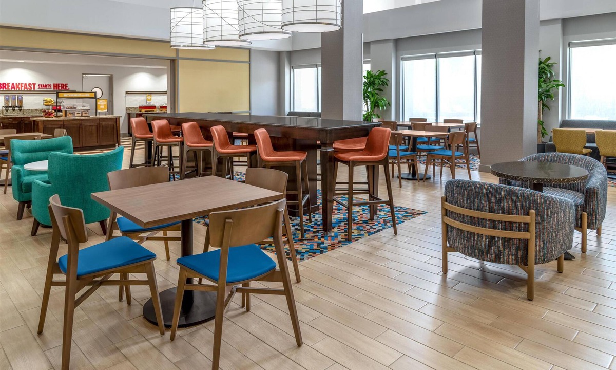 Coconut Creek Hotel | Hampton Inn & Suites Coconut Creek