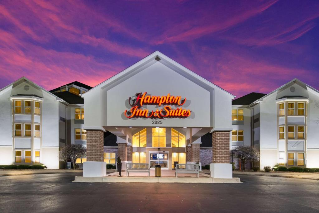 Hoffman Estates Hotel | Hampton Inn & Suites Chicago-Hoffman Estates