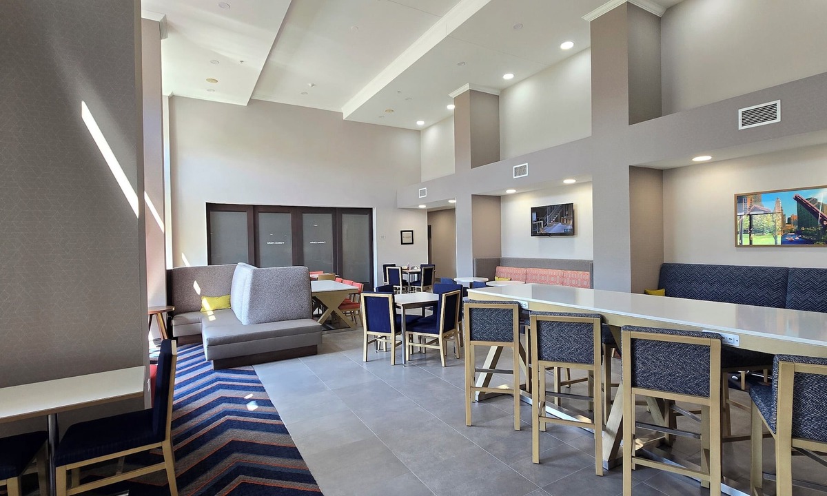 Deer Park Hotel | Hampton Inn & Suites Chicago Deer Park