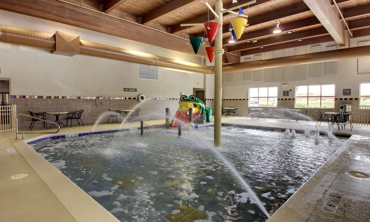 Aurora Hotel | Hampton Inn & Suites Chicago/Aurora