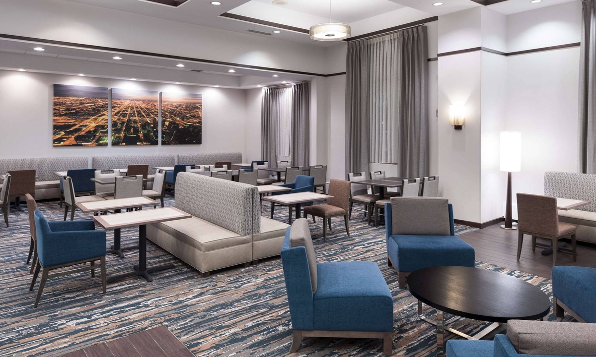 Skokie Hotel | Hampton Inn & Suites Chicago-North Shore/Skokie