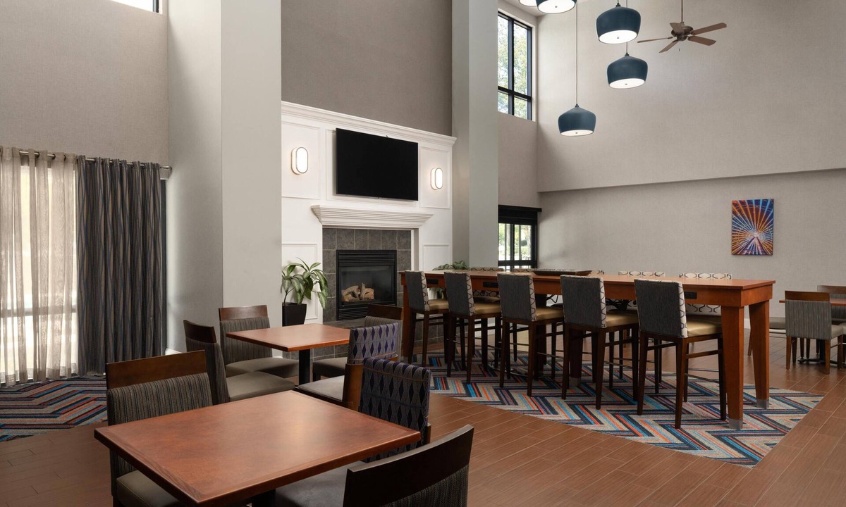 Concord Hotel | Hampton Inn & Suites Concord/Charlotte