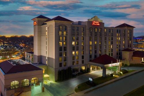 Country Club Plaza Area Hotel | Hampton Inn & Suites Country Club Plaza