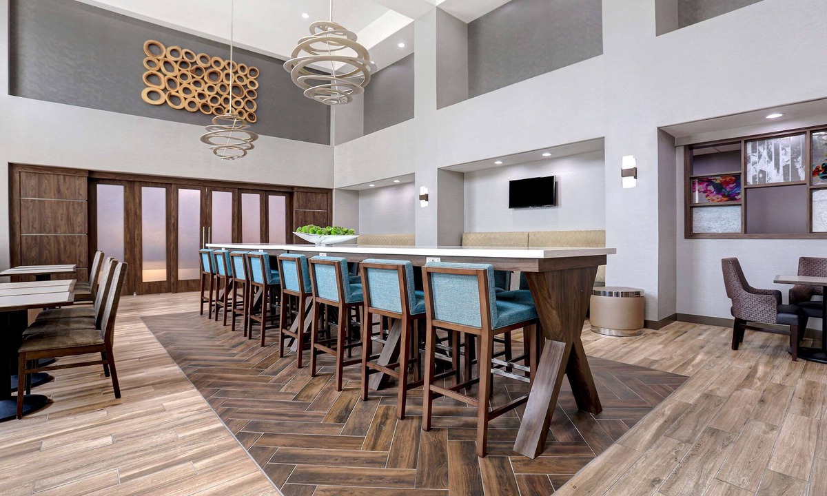 DeSoto Hotel | Hampton Inn & Suites Dallas-DeSoto