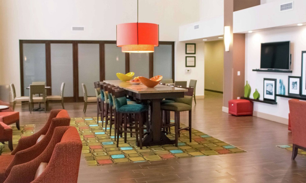 Frisco Hotel | Hampton Inn & Suites Dallas/Frisco North-FieldhouseUSA