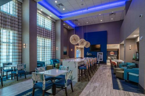 Plano Hotel | Hampton Inn & Suites Dallas/Plano Central