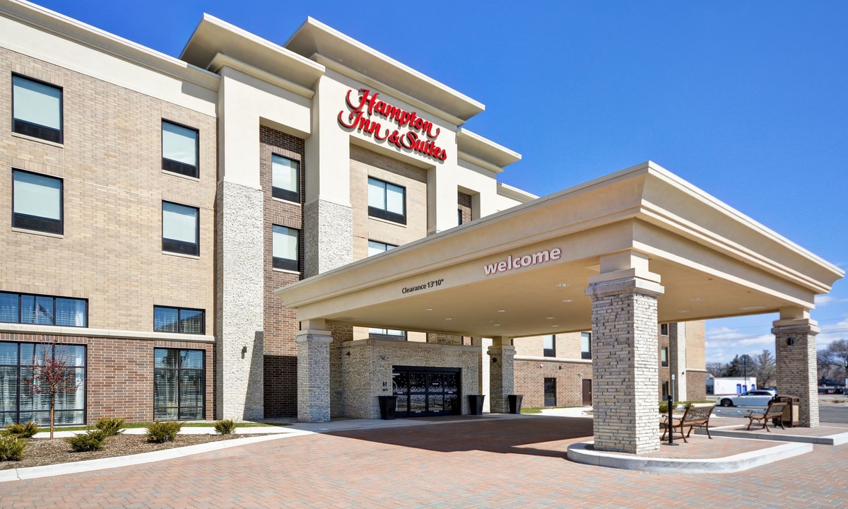 Warren Hotel | Hampton Inn & Suites Detroit/Warren