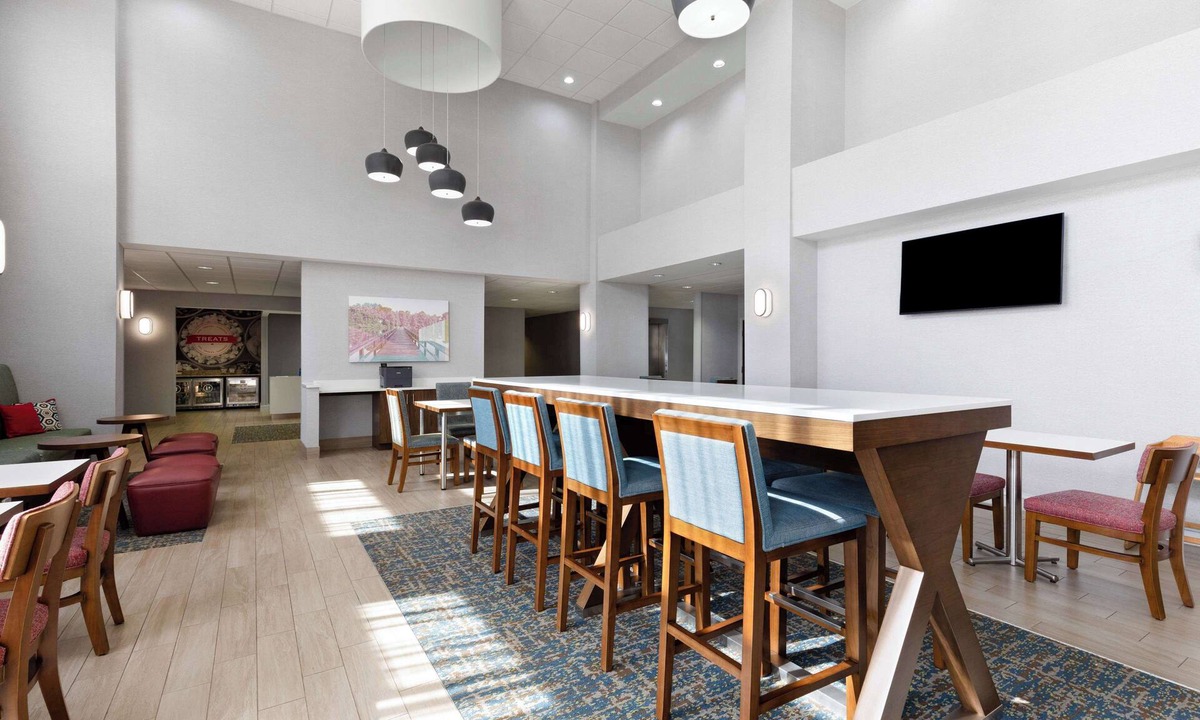 Dothan Hotel | Hampton Inn & Suites Dothan