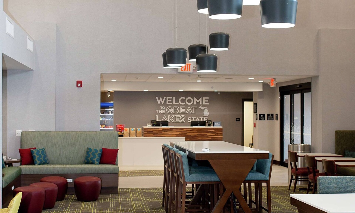 Dundee Hotel | Hampton Inn & Suites Dundee