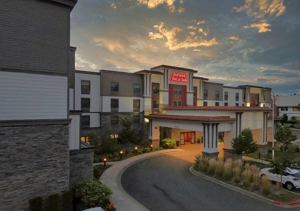 Dupont Hotel | Hampton Inn & Suites DuPont